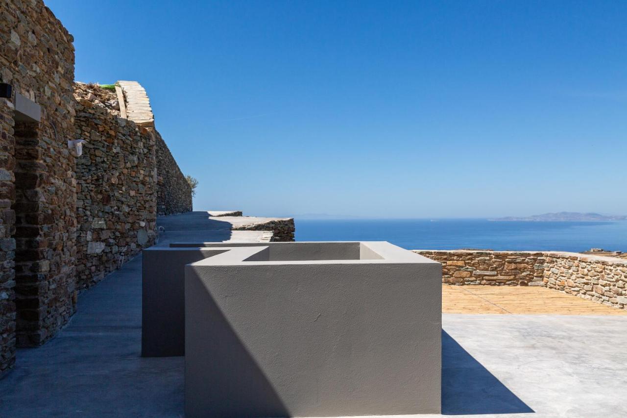 Tinos Dove Hotel *